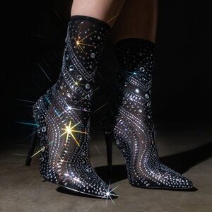 Elegant Black Stiletto Heel Boots